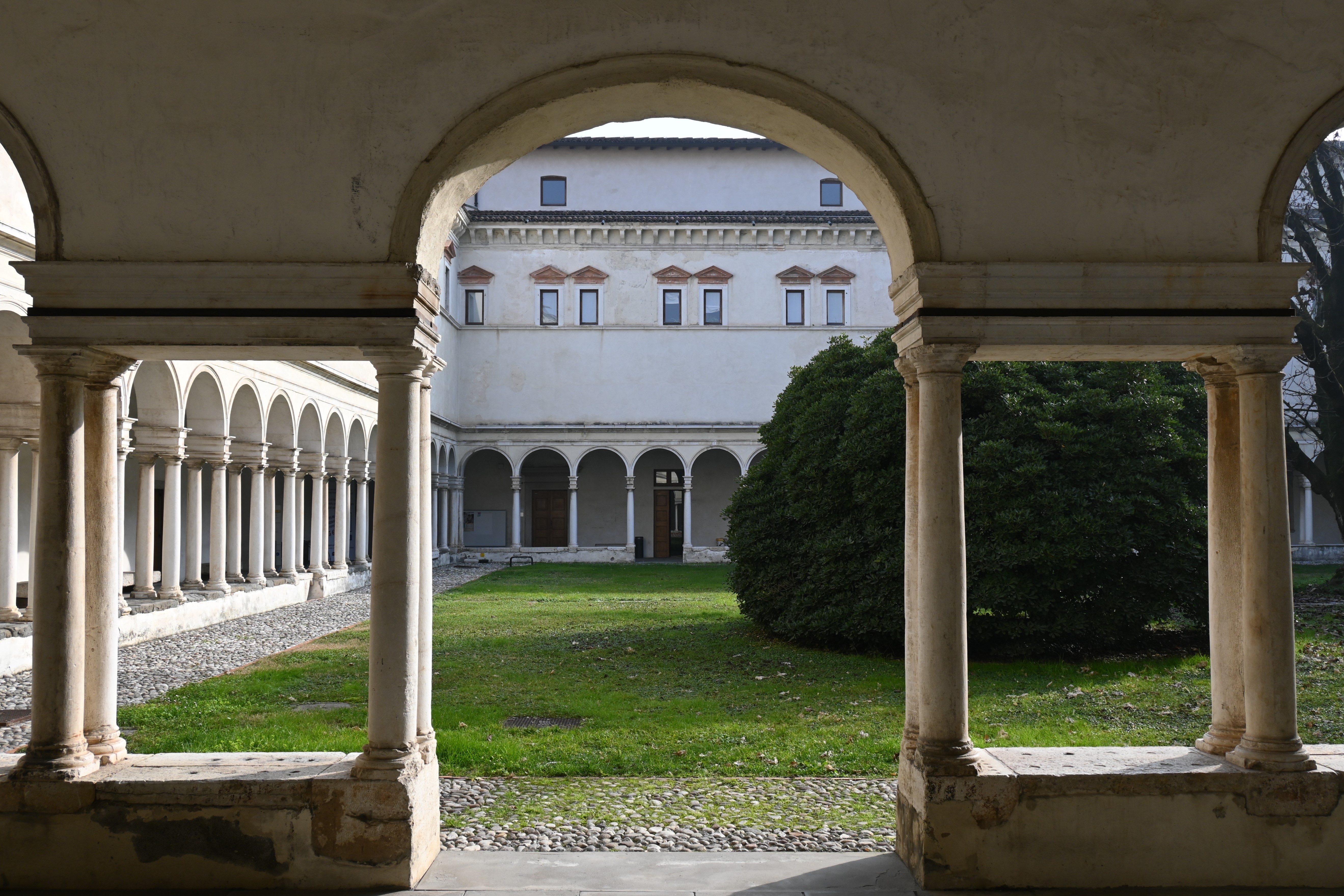 economia chiostro san faustino