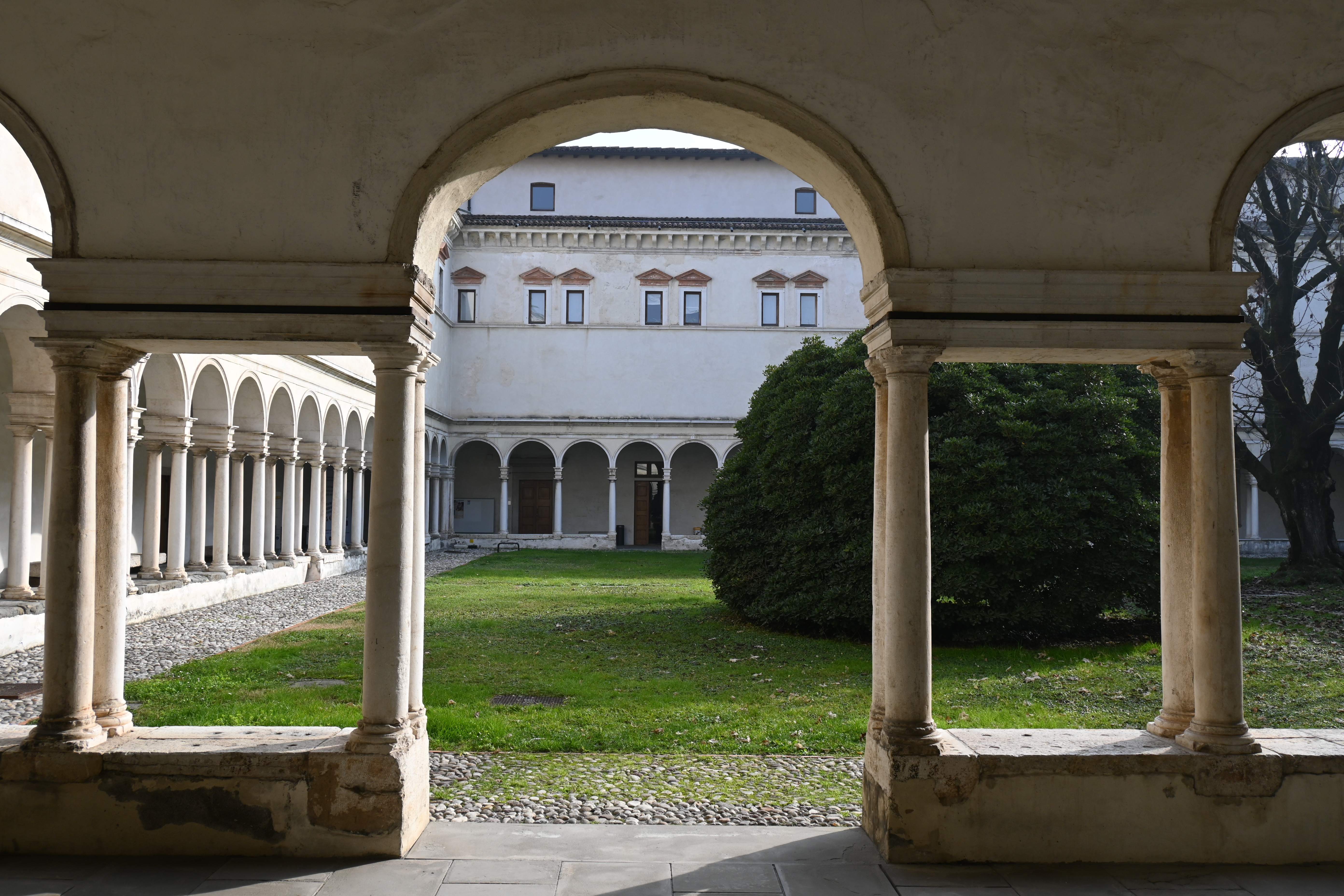 Chiostro di San Faustino