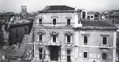foto piazza mercato