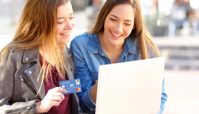 Studentesse con la student card