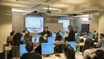 studenti in aula pc economia brixia