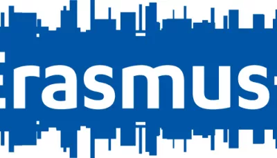 Logo Erasmus scritta bianca su sfondo blu