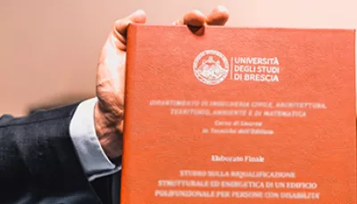 Tesi di uno studente Unibs