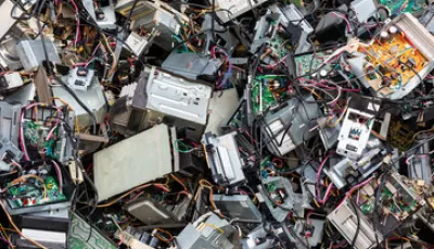 foto rifiuti elettronici