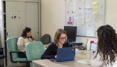 tutor al lavoro in ufficio
