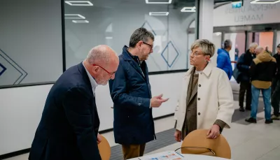 Il Rettore, Prof. Francesco Castelli, l'Ing. Marcello Peli e la Sindaca Laura Castelletti presso la Mensa Mameli