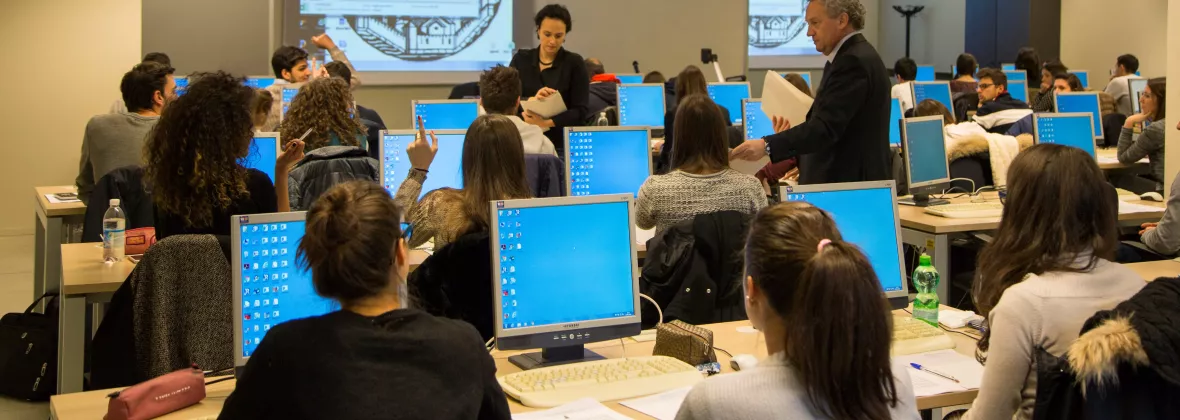 aula pc economia brixia