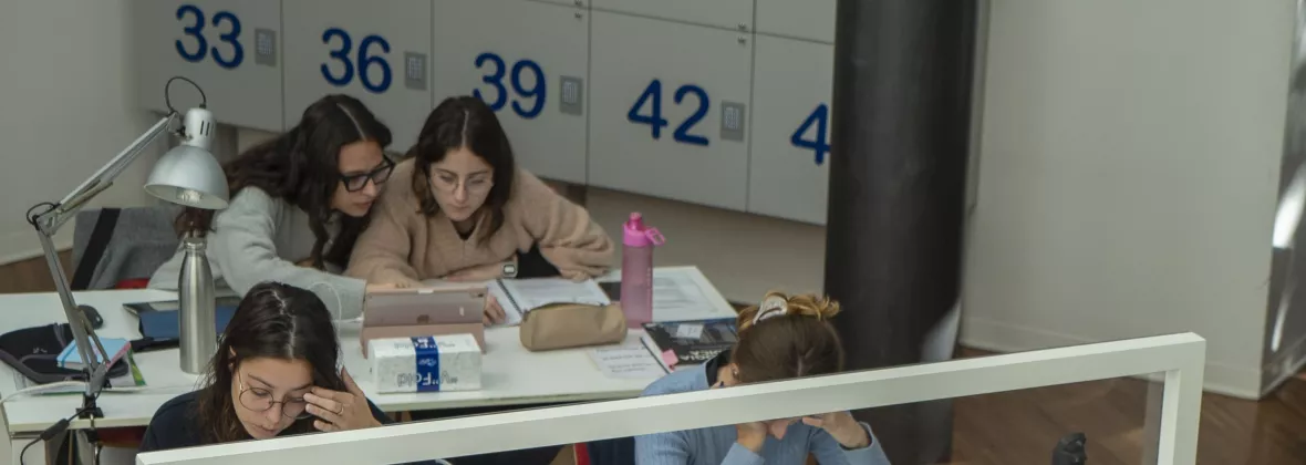 studenti in sala studi