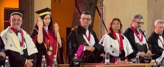ll Rettore Prof. Francesco Castelli riceve la Medaglia Teresiana