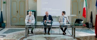 Da sinistra il prof. Dalai, il Rettore e il Prof. Baronio